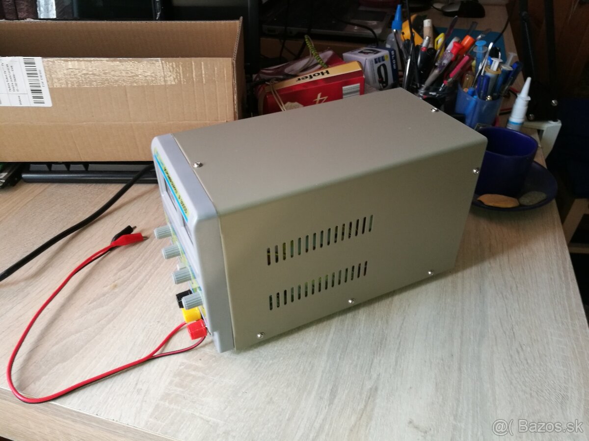 Lineárny laboratórny regulovateľný zdroj. 30 V 5A. - 13