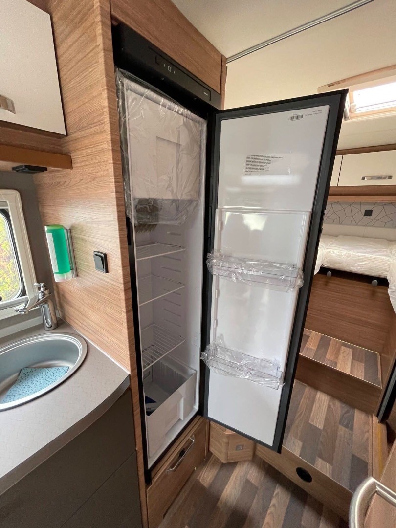 Weinsberg CaraCompact Suite MB 640 MEG Pepper - 13