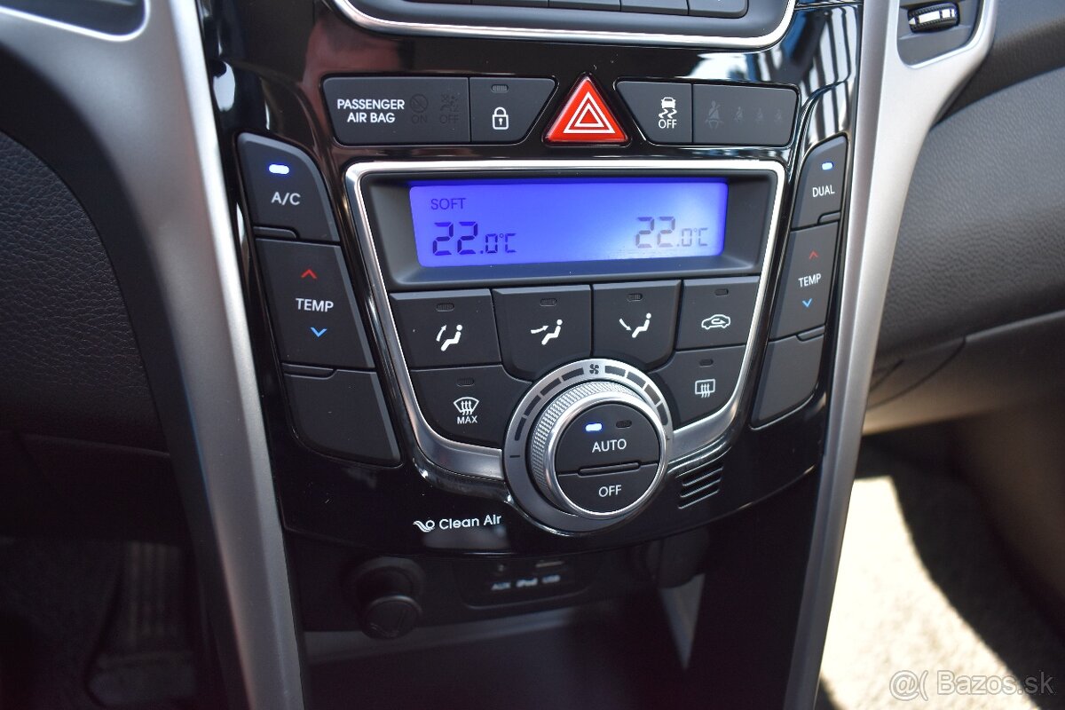 Hyundai i30 1.4i MT/6 - 13