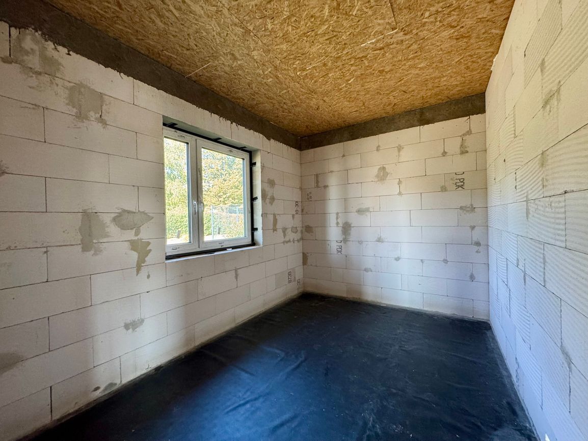 BENIAKOVCE - 4 IZBOVÝ PEKNÝ RD 107 M2 S TERASOU, HRUBÁ STAVB - 13