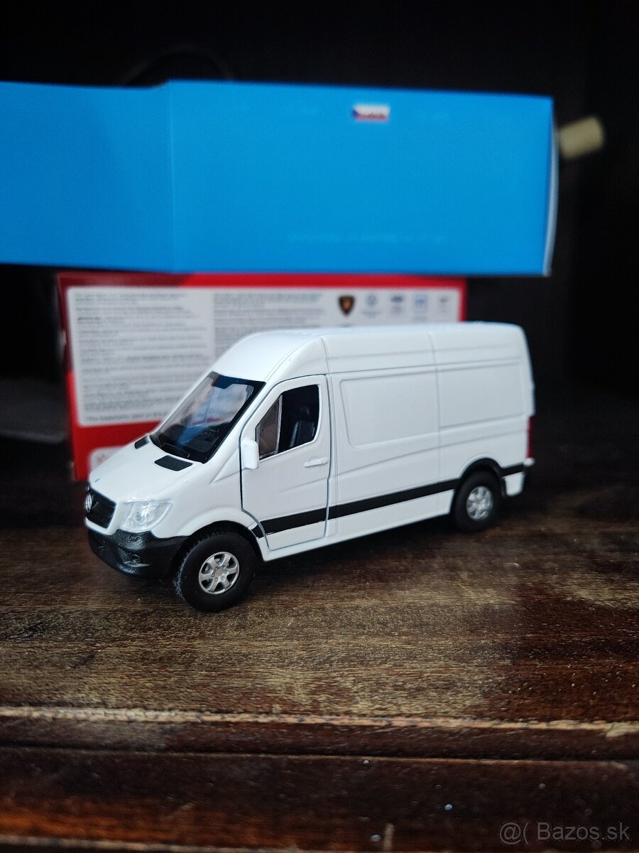 Mercedes Benz 1:43 časť 3 - 13