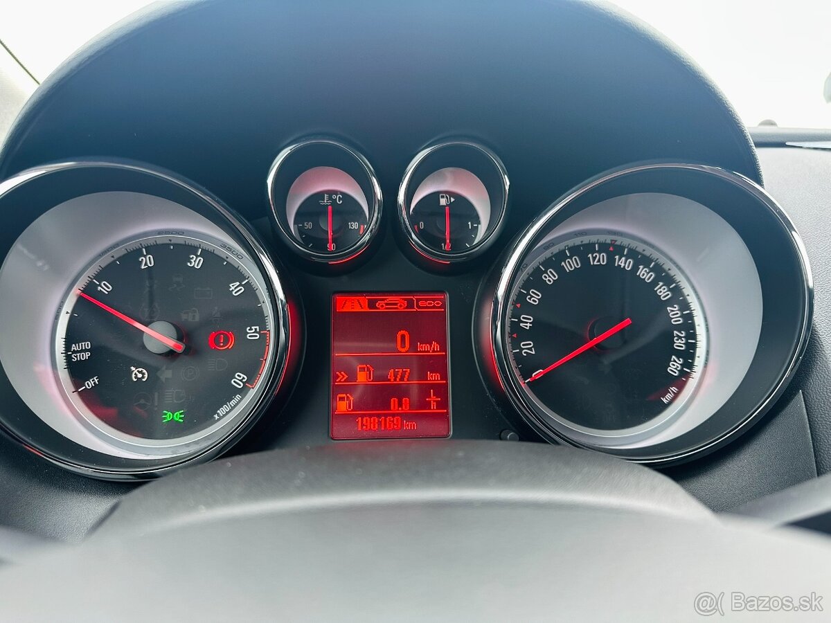 Opel Astra Sports Tourer – 1.6 diesel – výbava COSMO - 13