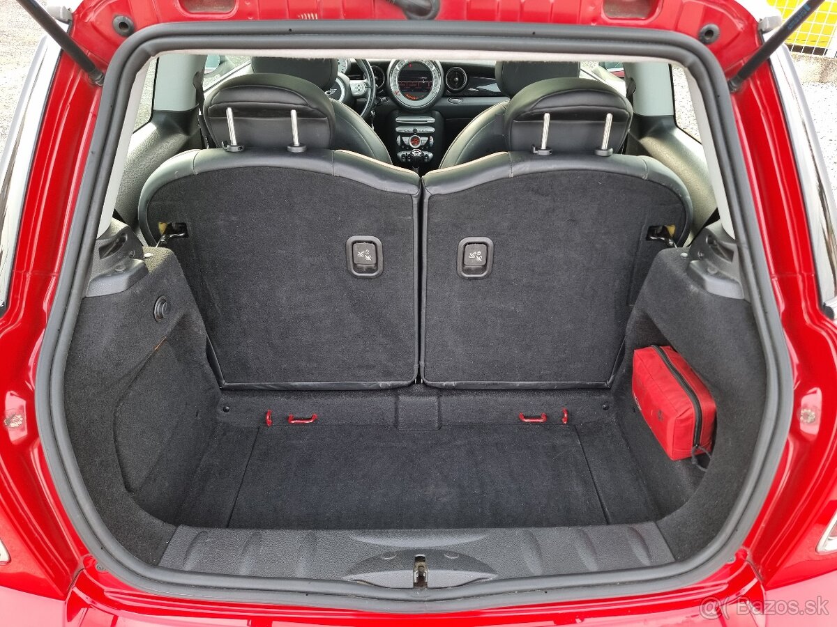 Mini Cooper S 1.6i 16V 163k MT6 3dv. HB za 4.990 € - 13