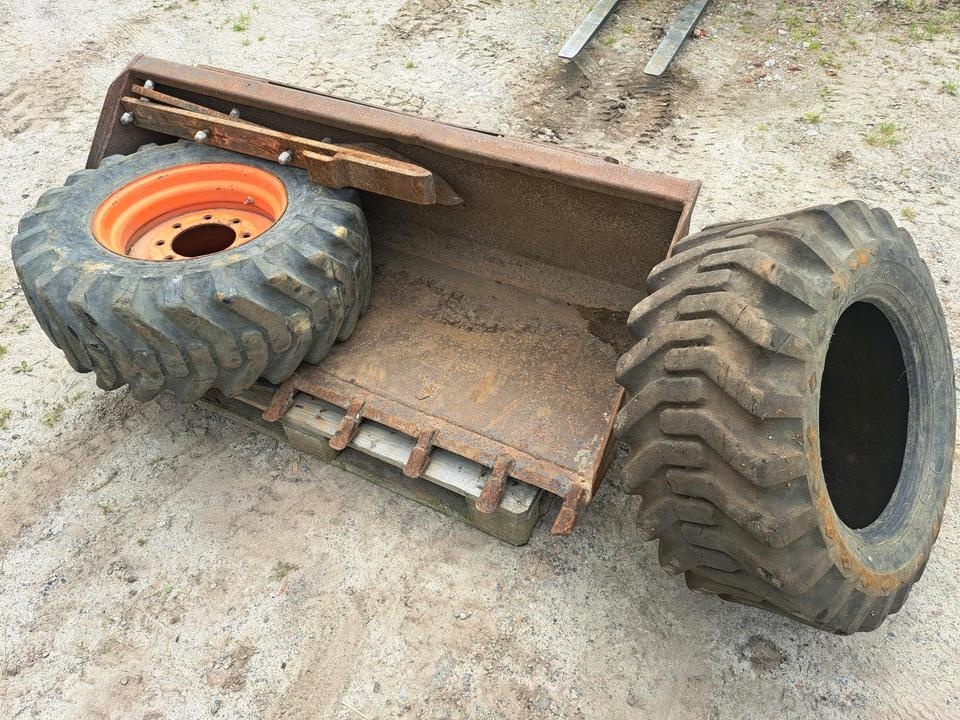 Bobcat 843 - 13