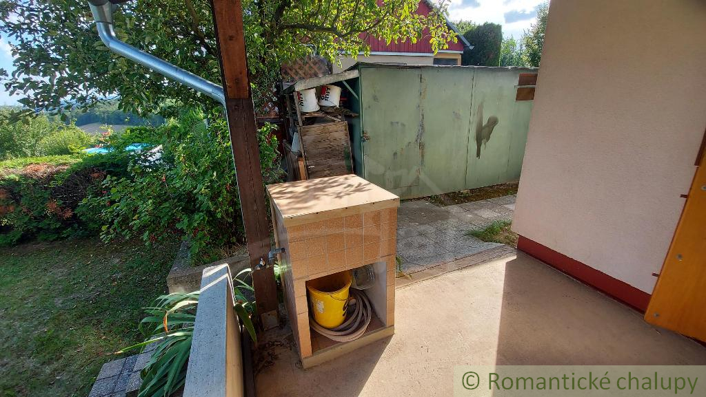 Chata s peknou, udržiavanou záhradou v ZO Opendáky, okr. S - 13
