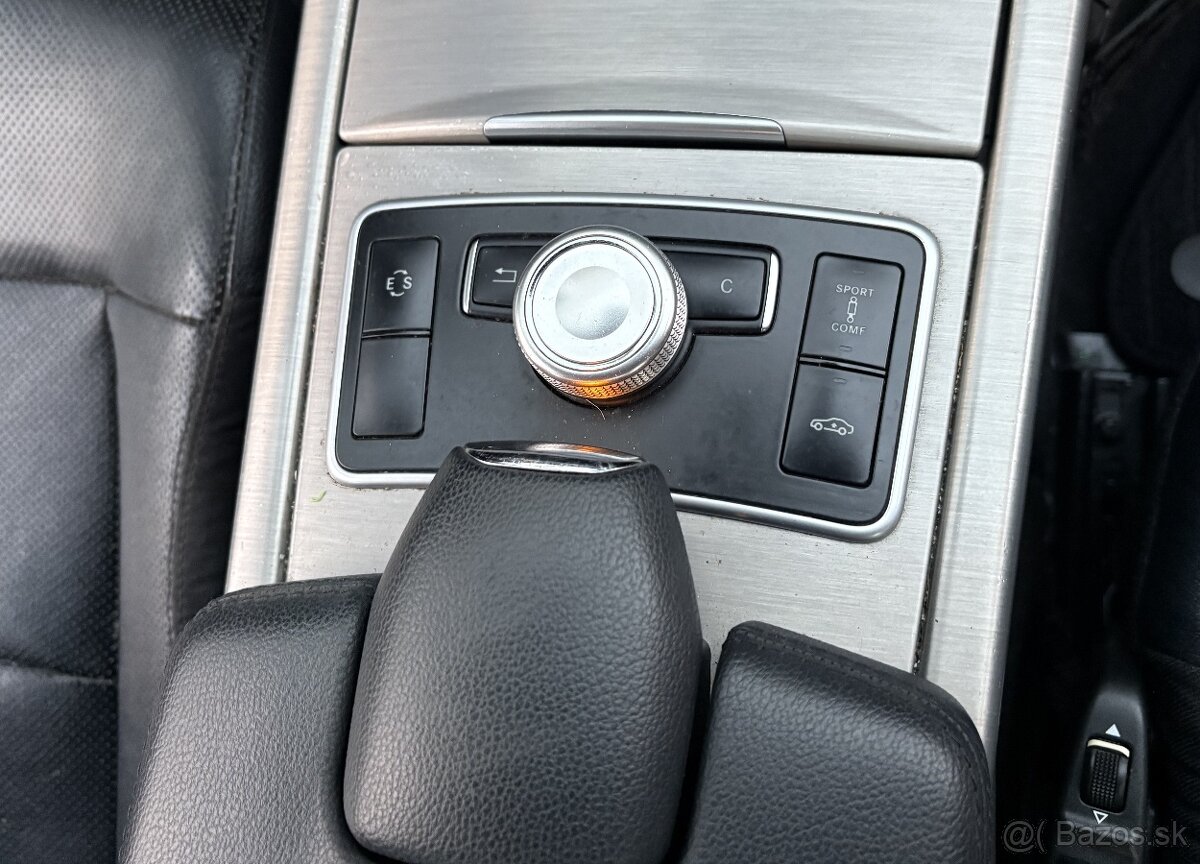 Mercedes E trieda 350 CDI BlueEFFICIENCY 4matic - 13