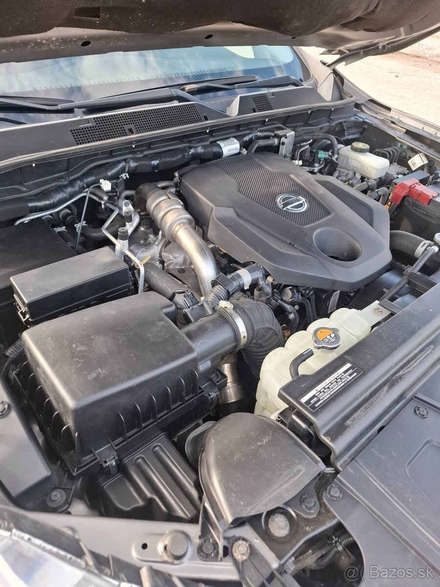 Nissan Navara NP300 Tekna Double Cab 2.3 dCi 190 7 A/T - - 13