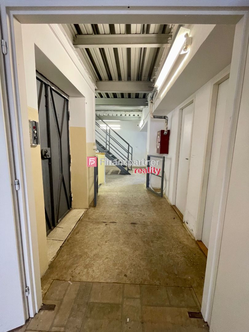 Na prenájom polyfunkčného objektu v centre mesta - 13