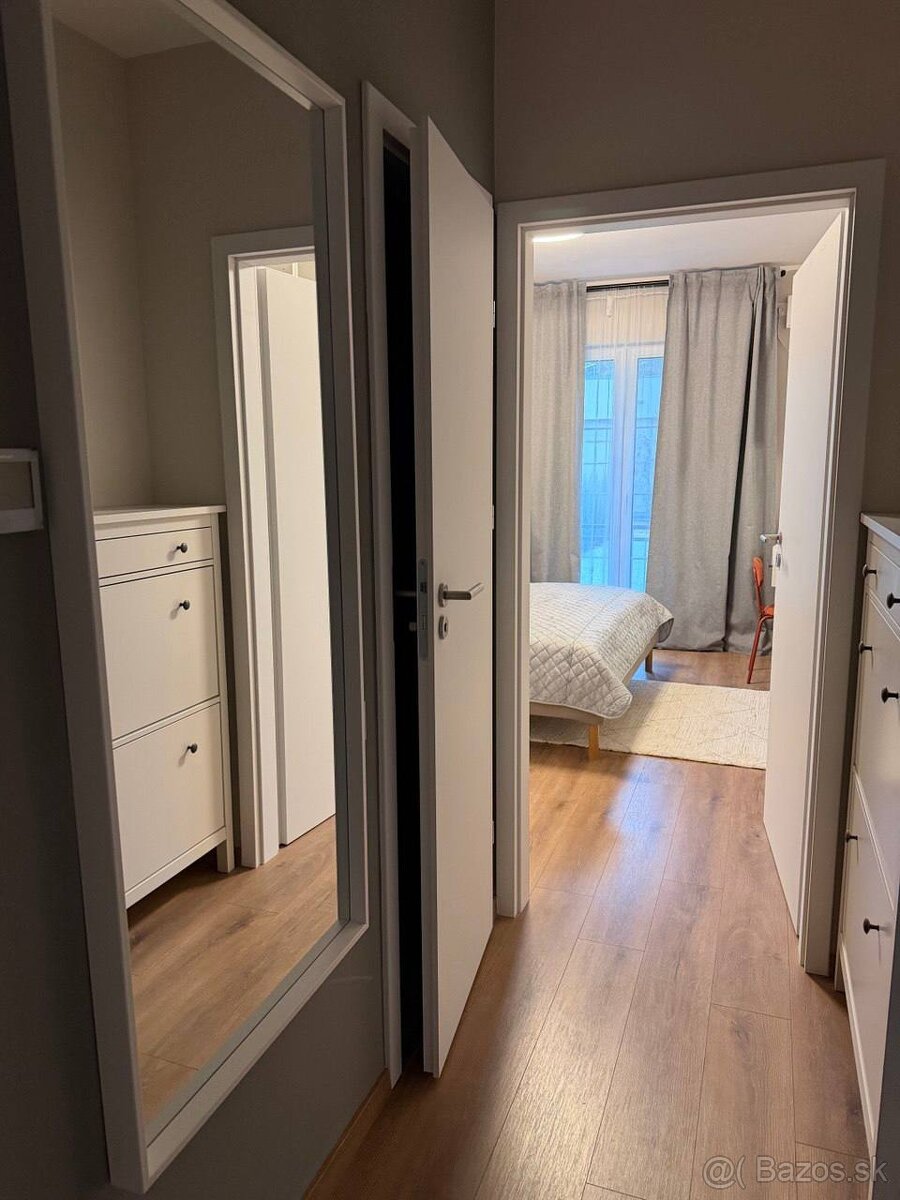 Predáva sa 2-izbový byt v Komárne. - 13