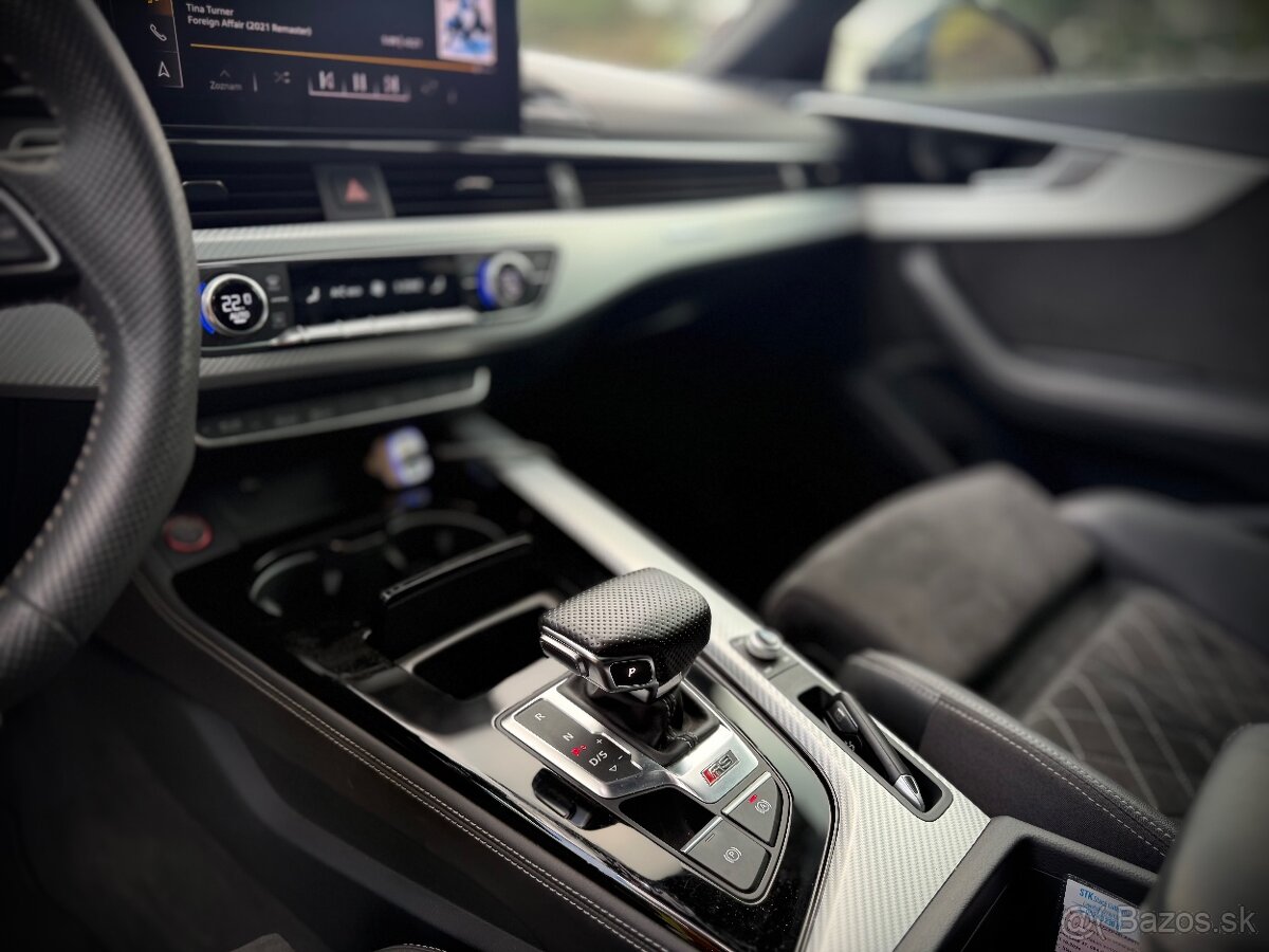 Audi RS4 COMPETITION MATRIX VIRTUAL Red/Black - 13