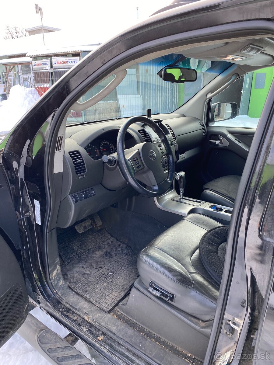 Nissan Navara D40 Double Cab 2.5dCi 128kW - 13