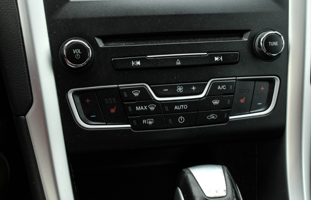 Ford Mondeo Combi 2.0 110kw - 13