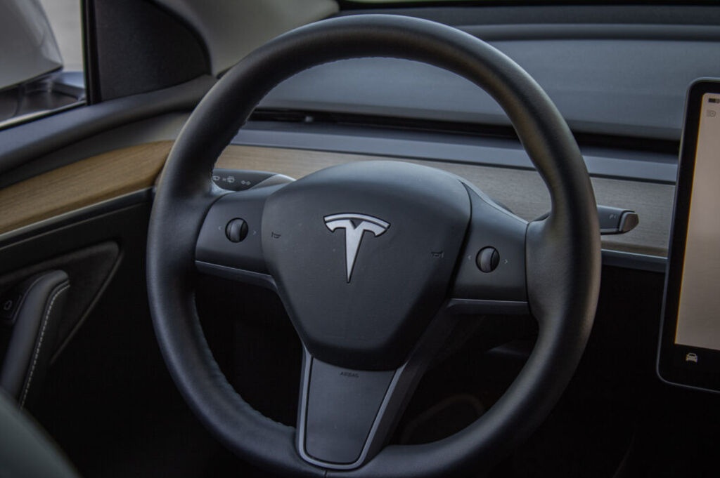 Tesla Model Y Long Range 378kW - 13