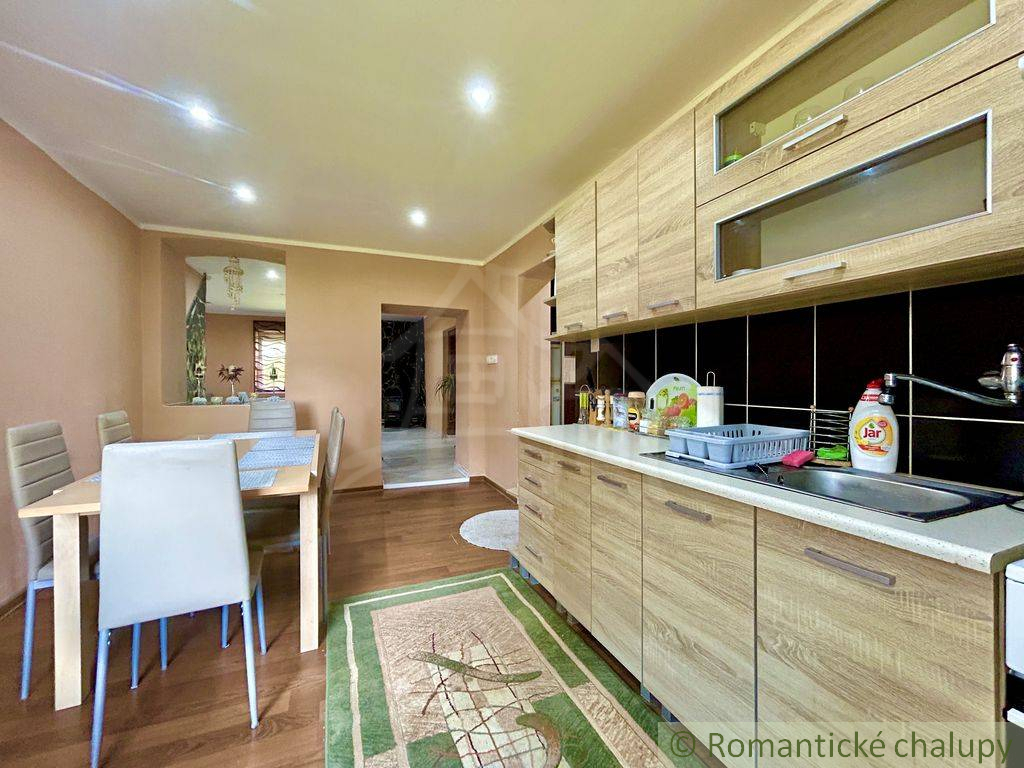 NOVÁ CENA - Polosamota s priestranným domom a malým rybník - 13