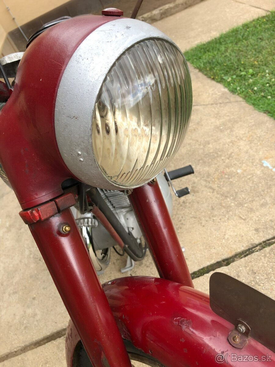 Ogar 350 typ 12, pérák 350 r.v. 1948 - výrobní číslo 132 - 13