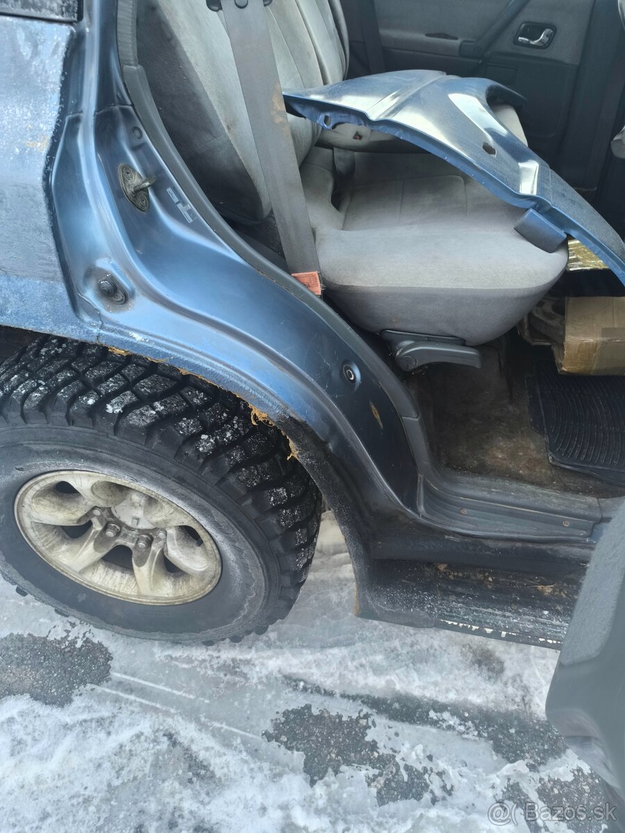 Predám Mitsubishi Pajero 2 2.8vagon - 13