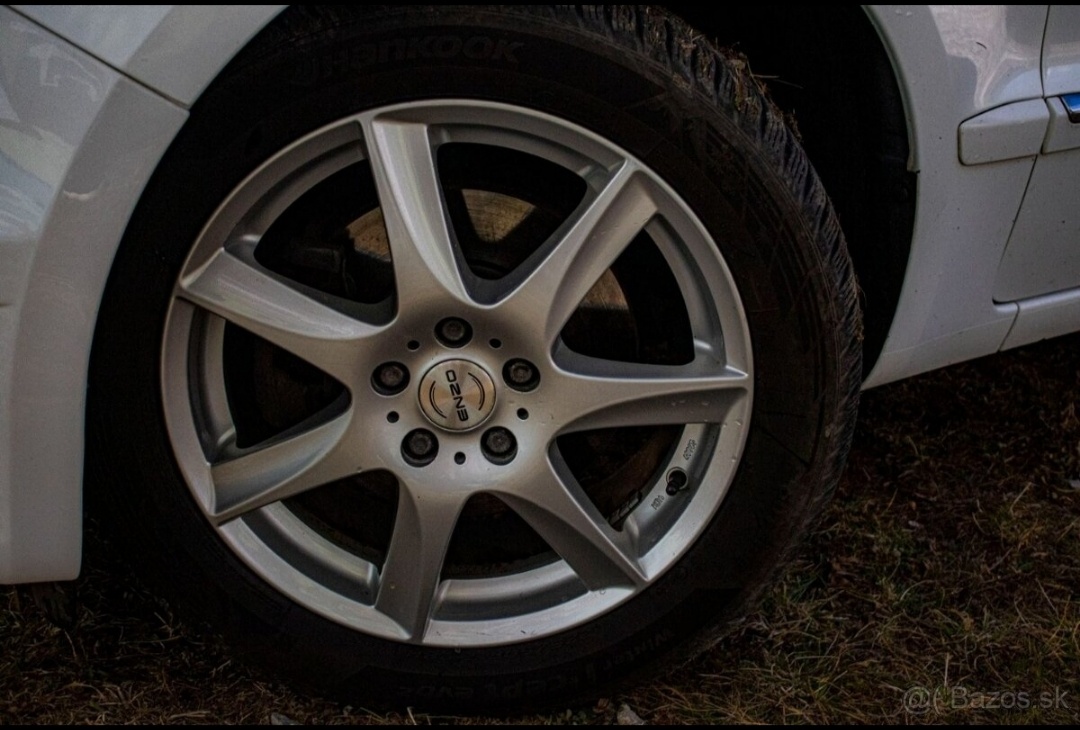 Ford Galaxy TITANIUM 7miestny - 13