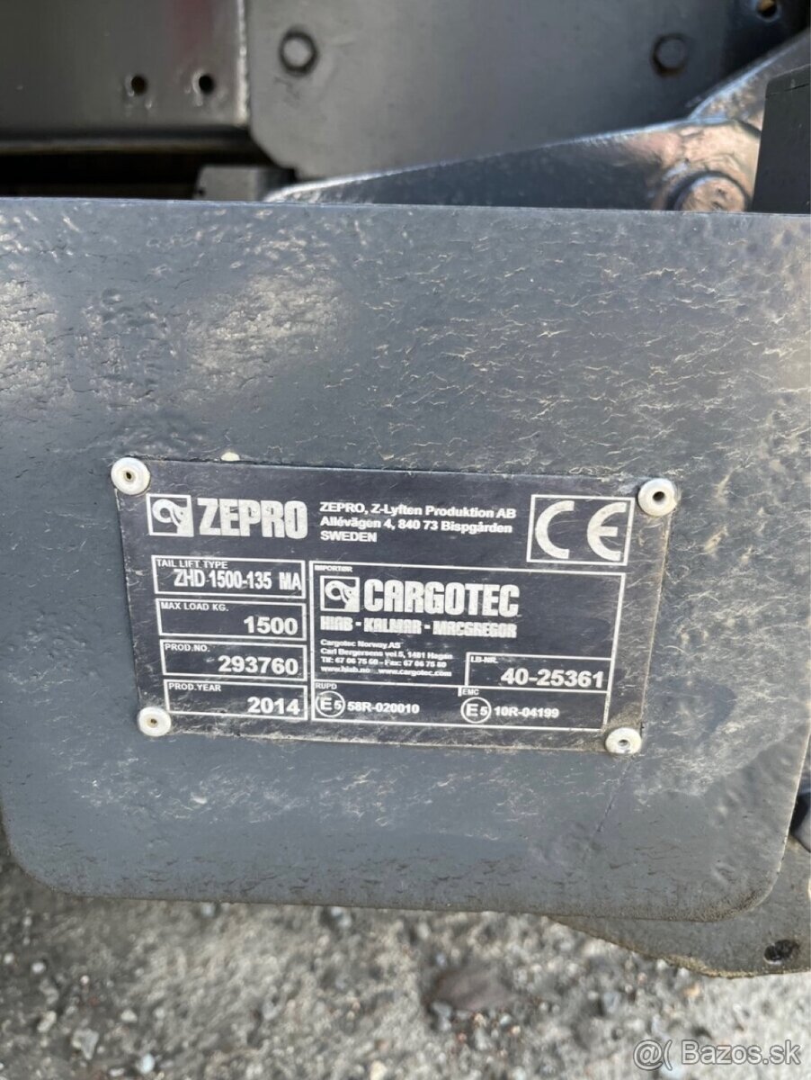 MAN skriňový s hydraulickým čelom - 13
