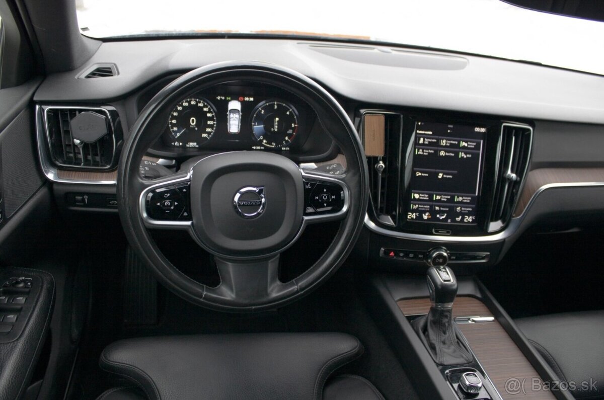 Volvo V60 Cross Country D4 AWD Pro AUTO. - 13