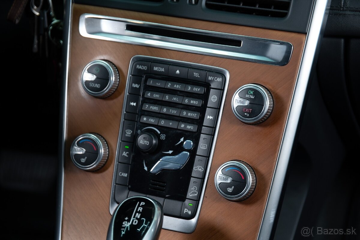 Volvo XC60 2.4D 140kW, automat, 4x4, 2017 - 13