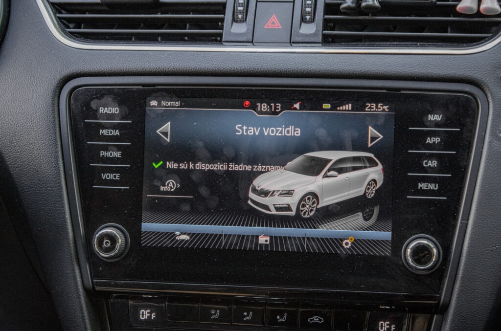 Škoda Octavia combi RS 2.0 TSI - 13