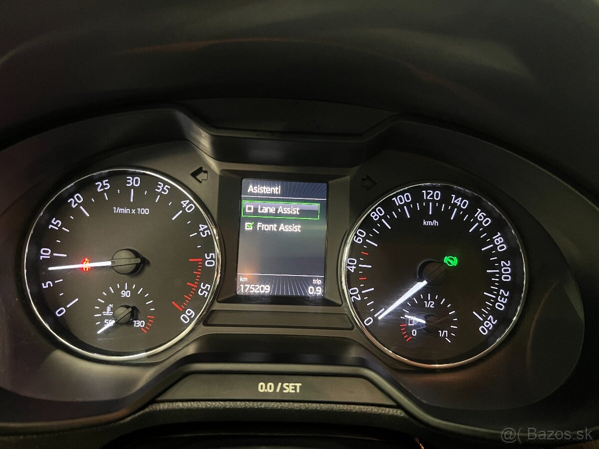 Škoda Octavia Combi 2.0 TDI Elegance/Style DSG - 13