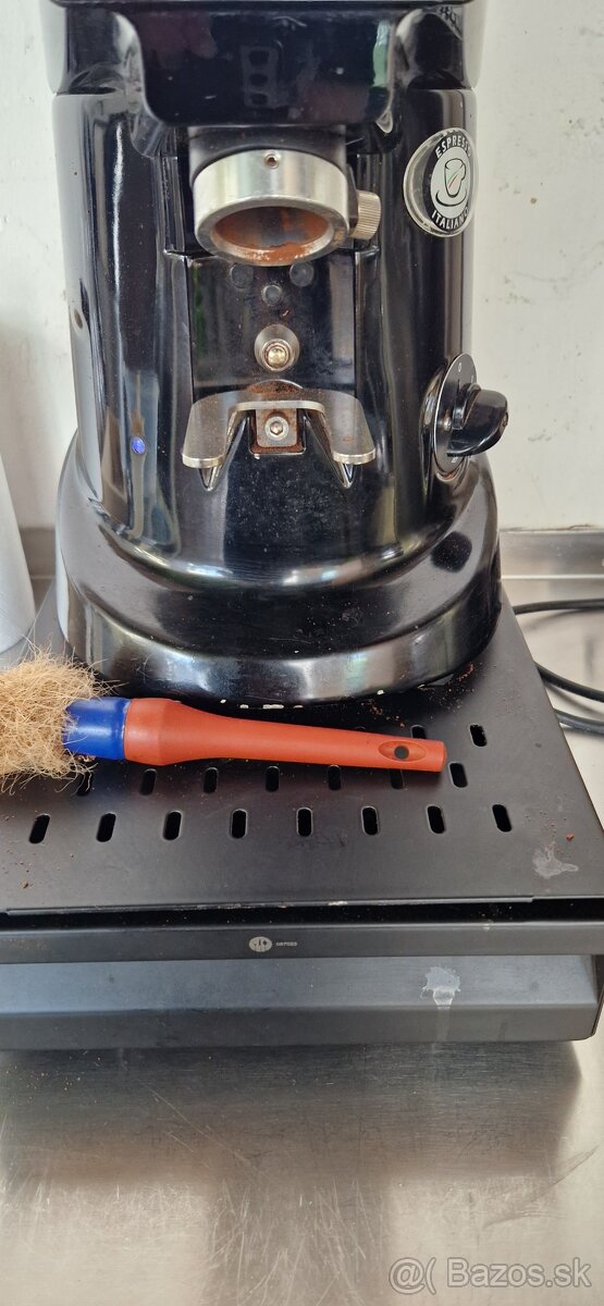 PROFI KÁVOVAR ROCKET ESPRESSO MILAN S MLYNČEKOM - 13