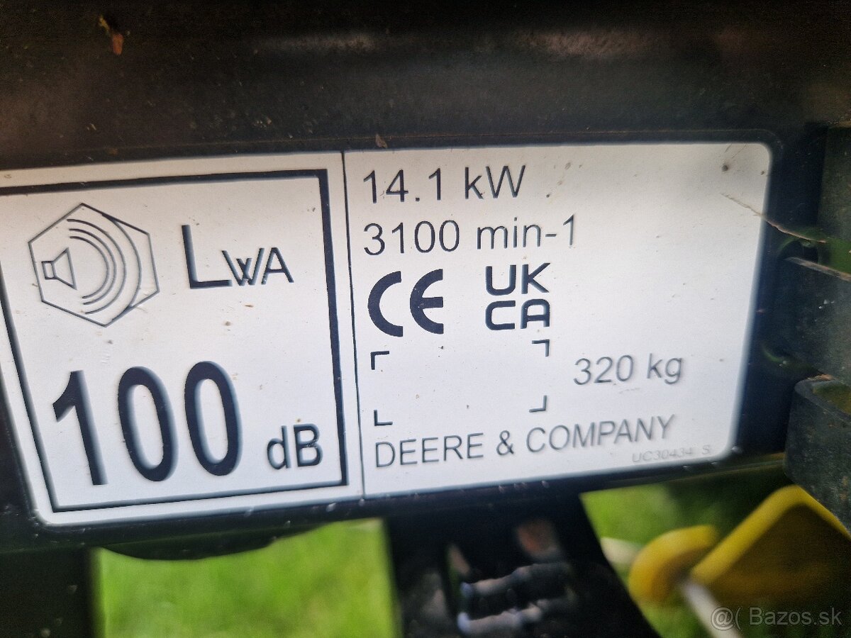 Zahradni Traktor sekačka John Deere X350 r - 13