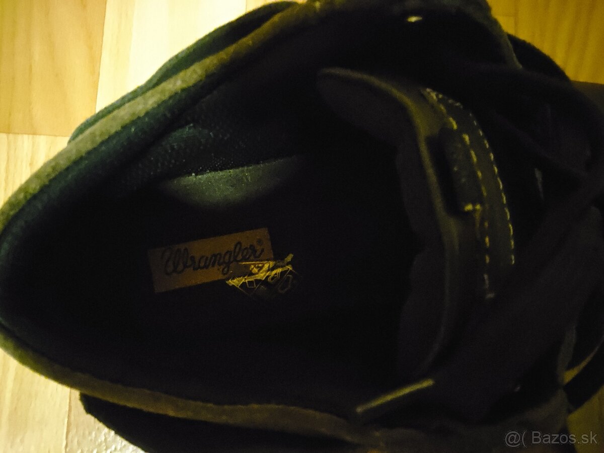 Predám nenosené Nove kožené Botasky zn.WRANGLER č.43 - 30 € - 13