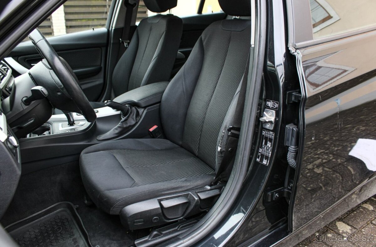 BMW Rad 3 Touring 320d A/T 135kW - 13