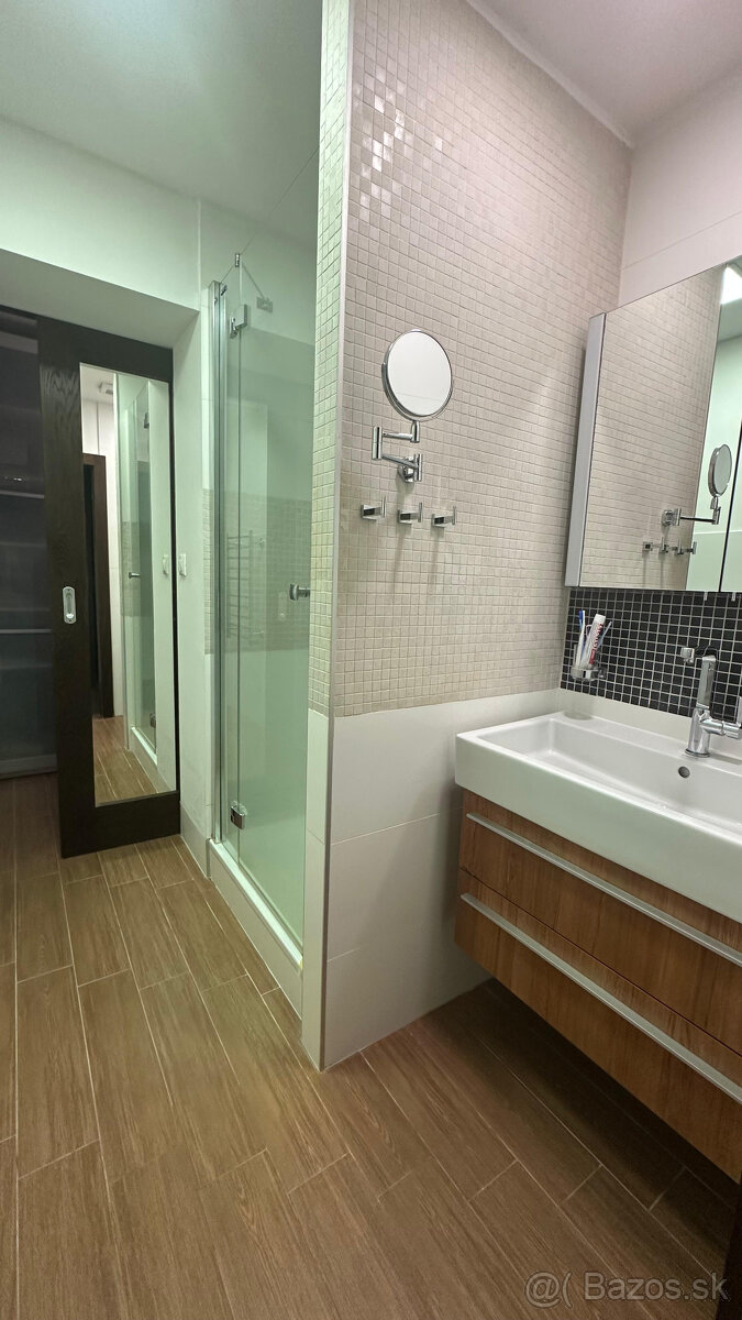 Zariadený 4i byt na predaj, sídlisko Sever - 13