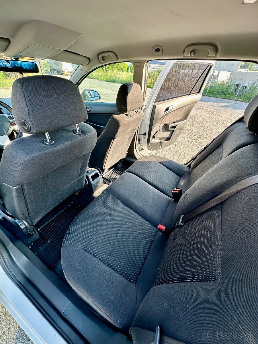 Opel Astra H 1.6 85kw - 13