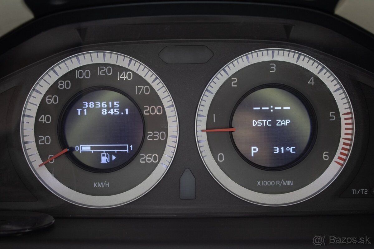 Volvo XC70 D5 151 kW AWD A/T - 13