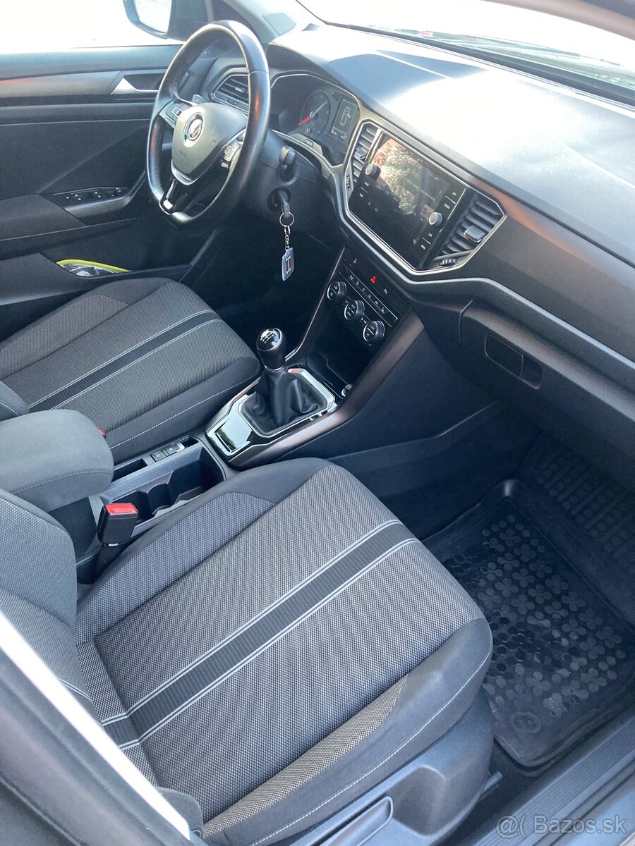 VW T-Roc 1.5 TSI 110 kW - 13