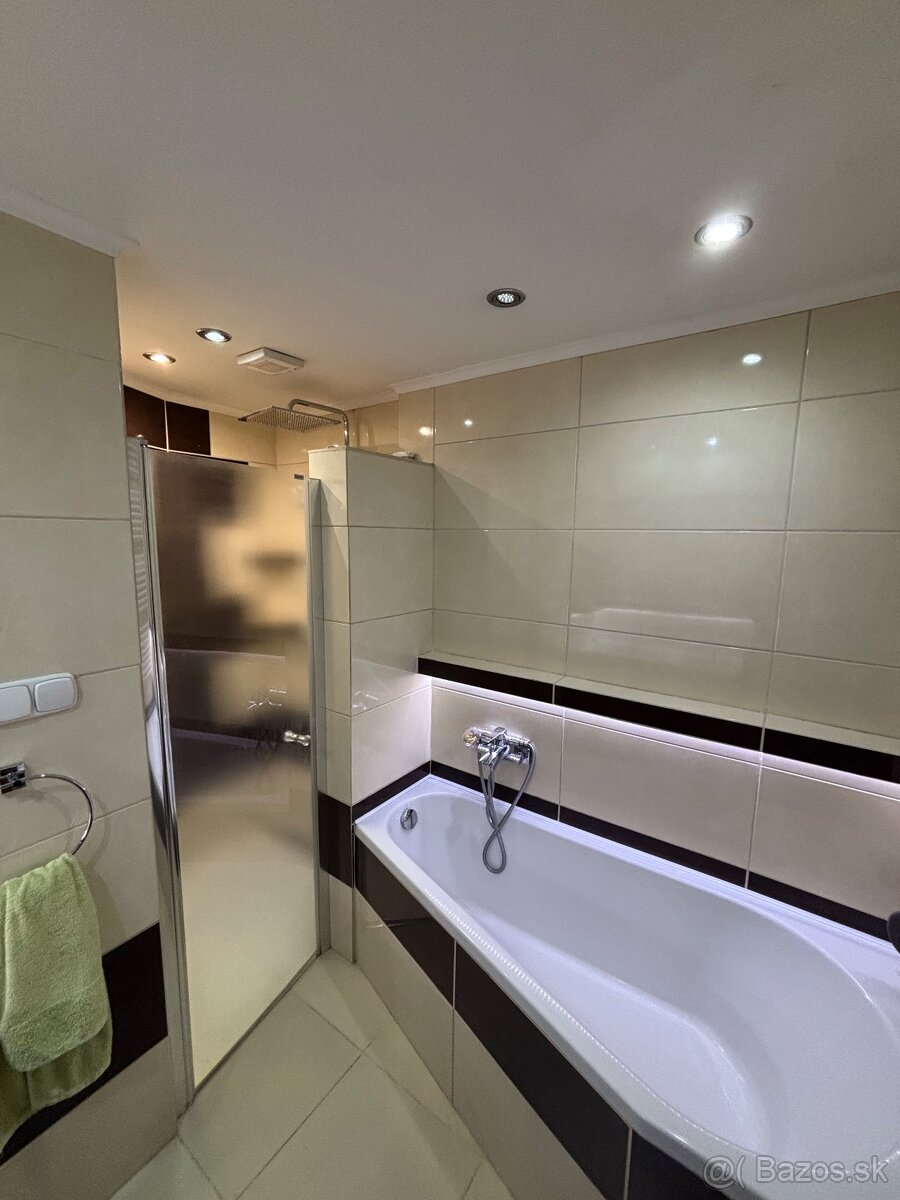 3-izbový priestranný byt - 13