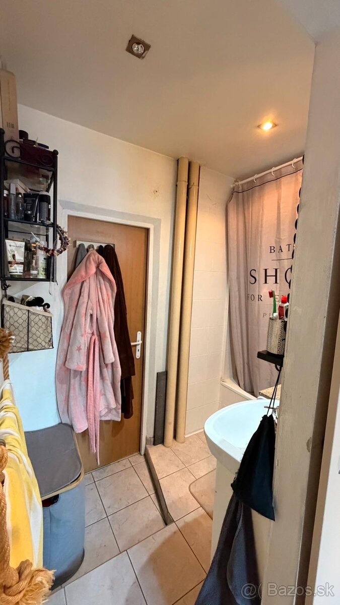 Predám krásny slnečný byt - 13