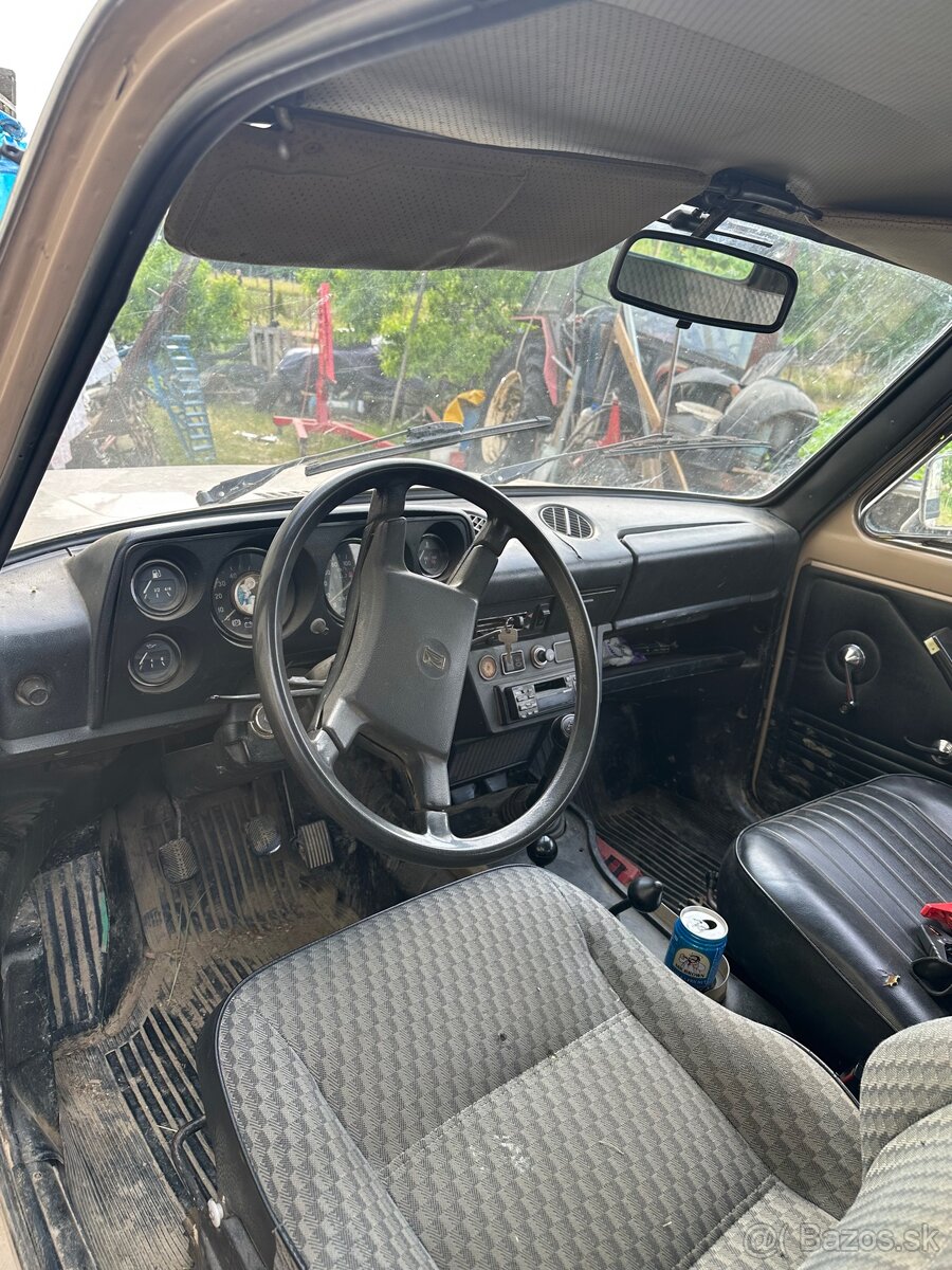 Lada Niva 1600 - 13
