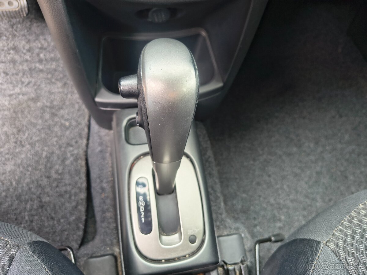 Nissan Note 1.6 benzín AUTOMAT - 13