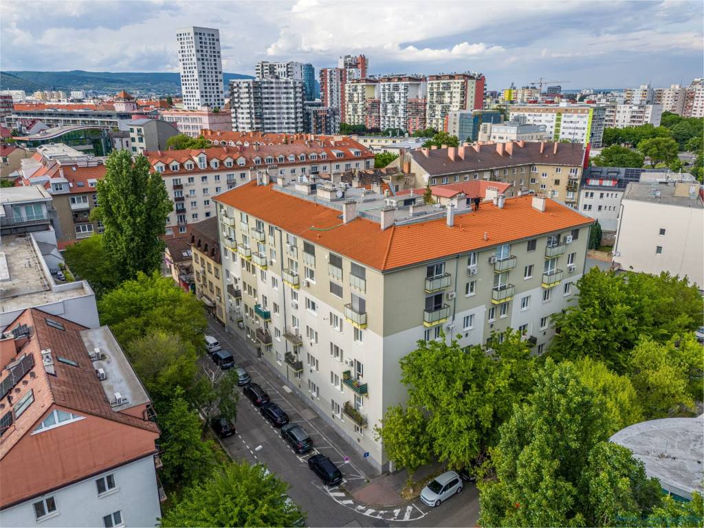 NOVÁ CENA zariadený, tehlový 3 izb. byt, balkón, Nivy-Rastis - 13