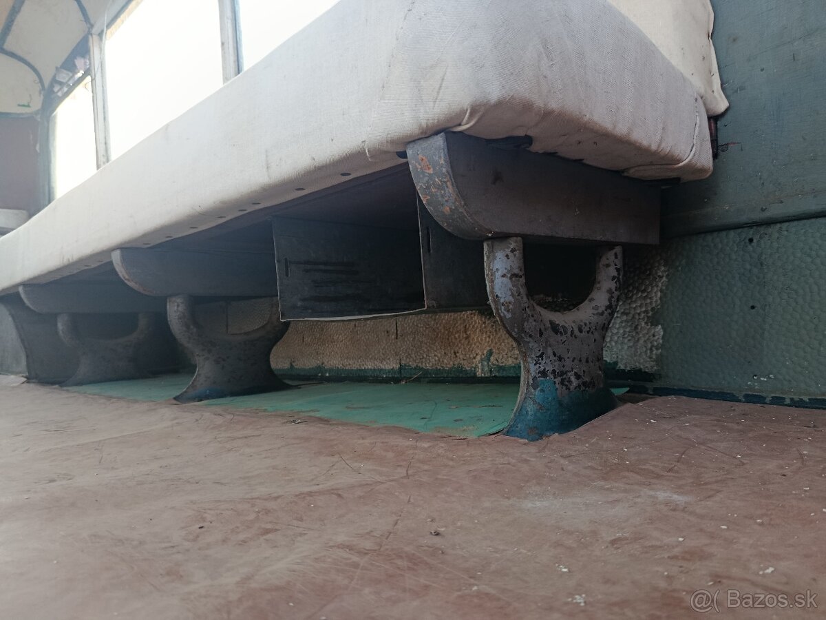 Autobus nemecký (Mercedes) - 13