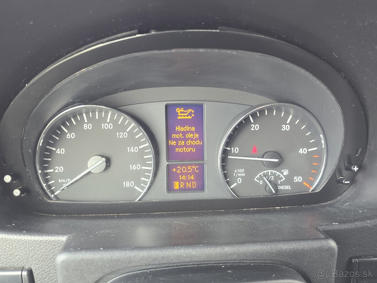 Mercedes-Benz Sprinter - 13