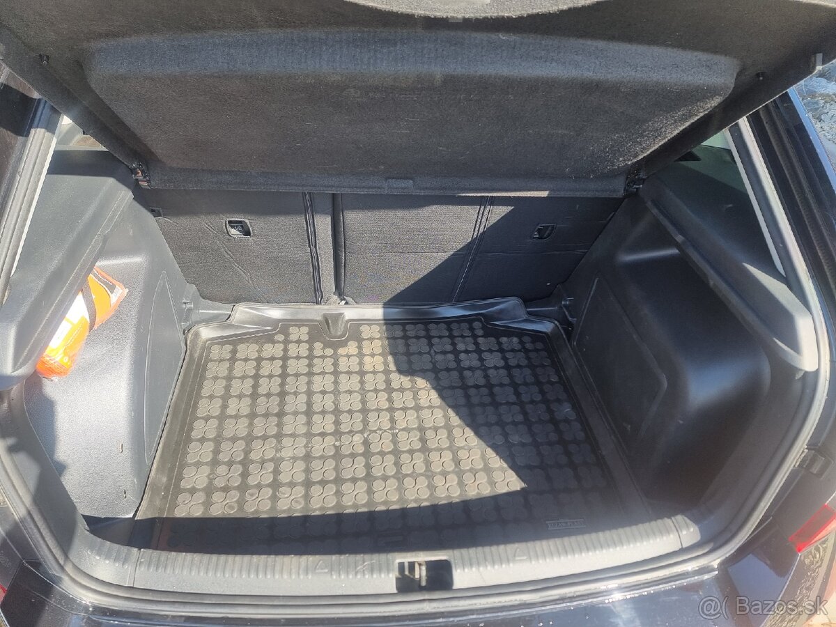 Skoda Rapid Spaceback - 13