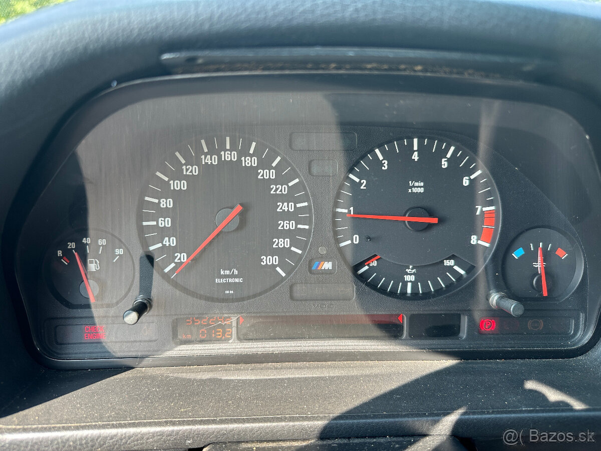 BMW M5 E34 3.6 L r.v. 1989 dovoz CH - 13