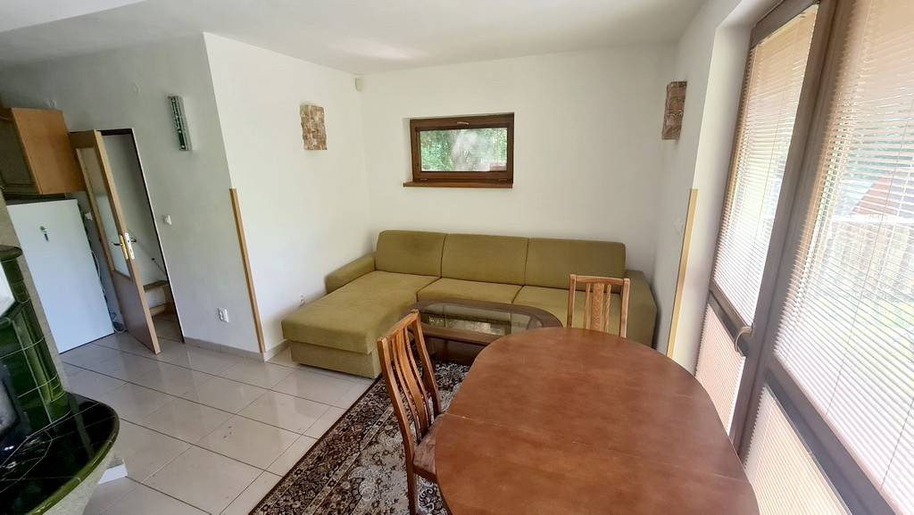 Murovaná chata v rekreačnej oblasti , Moravany nad Váhom - V - 13