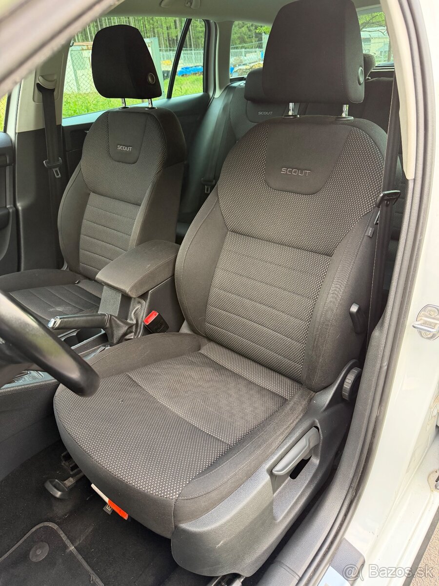 Škoda Octavia Scout 2.0 TDi - 13