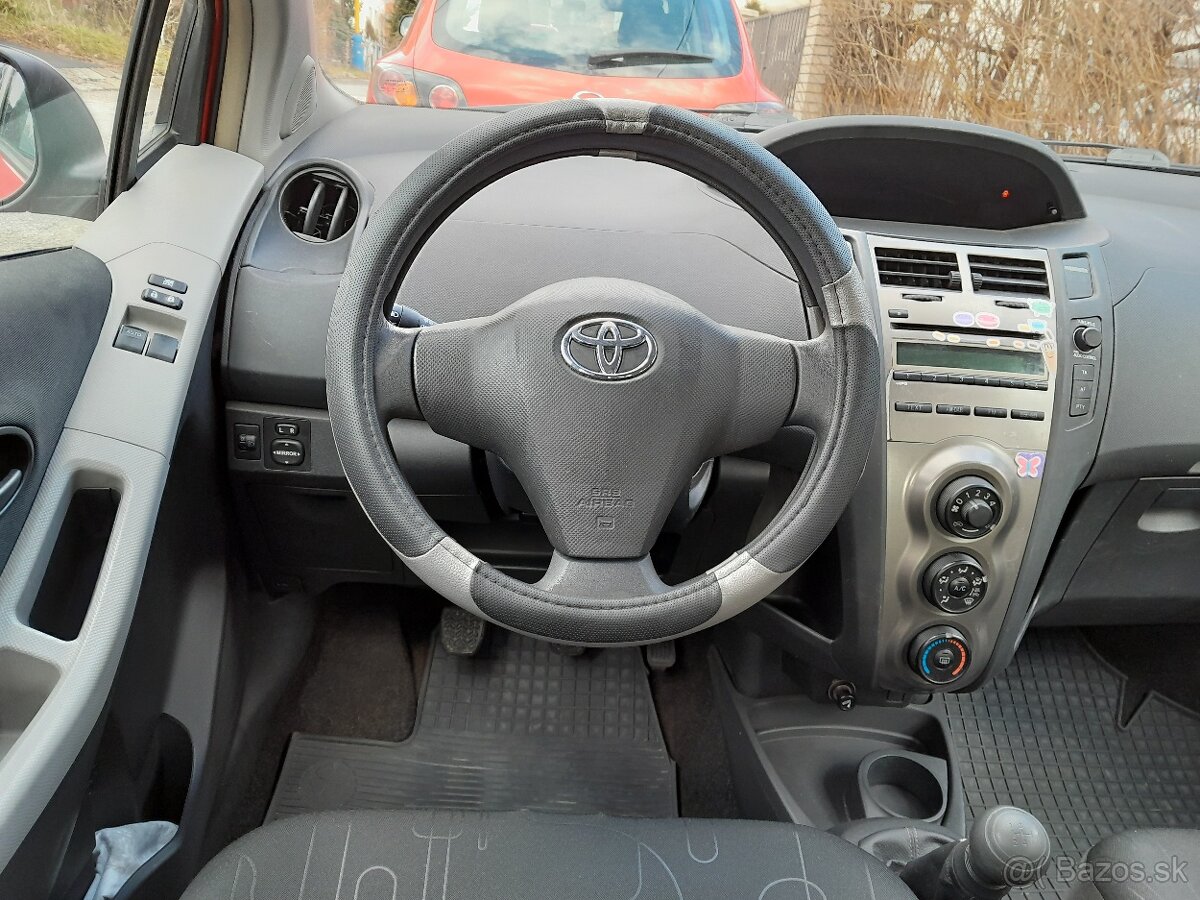 Toyota Yaris 1.0 VVTi - 13