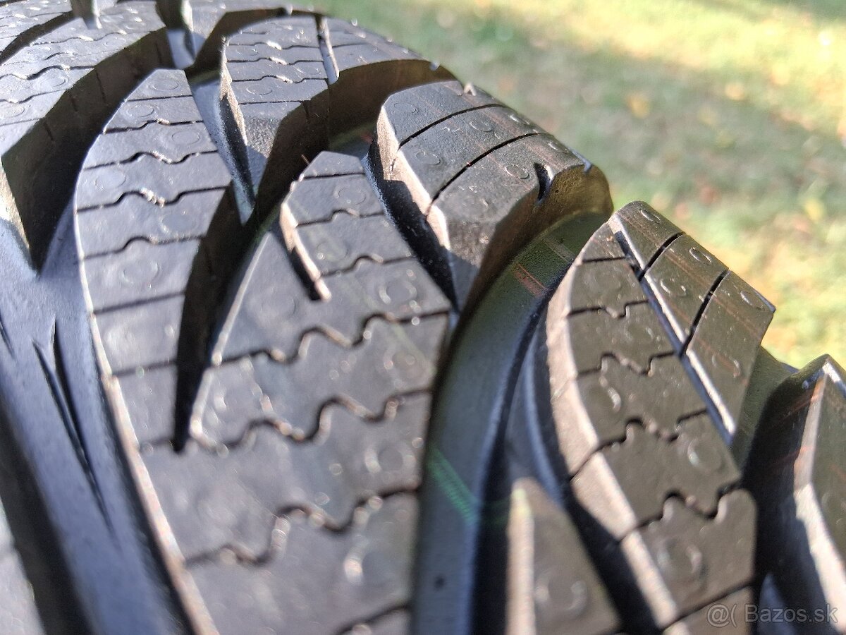 205/60 r16 celoročne pneumatiky - 13