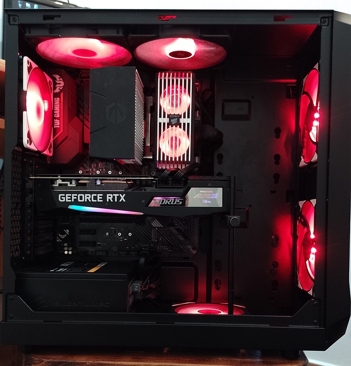 Výkonný herný PC–Ryzen5+RTX 3070 AORUS MASTER+32GB Dominator - 13