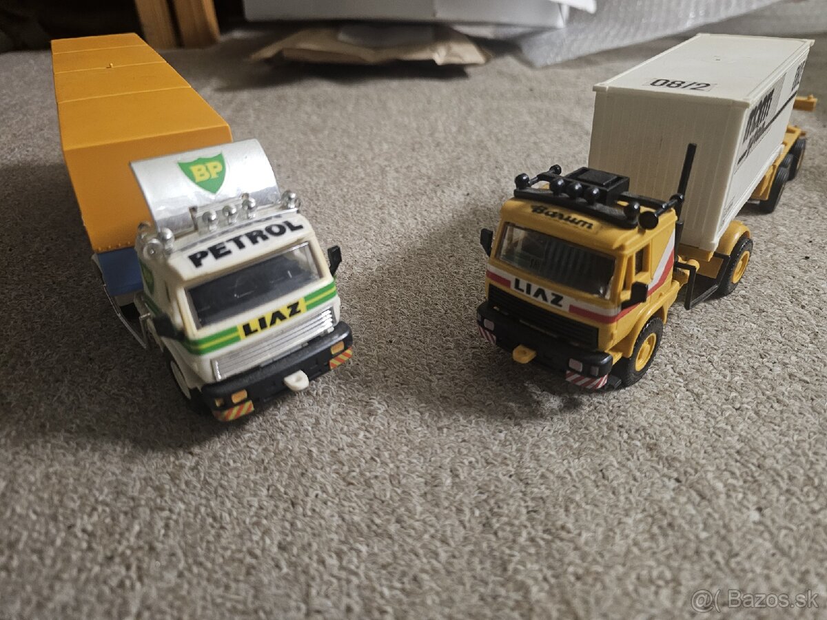 Dve autička Liaz - 13