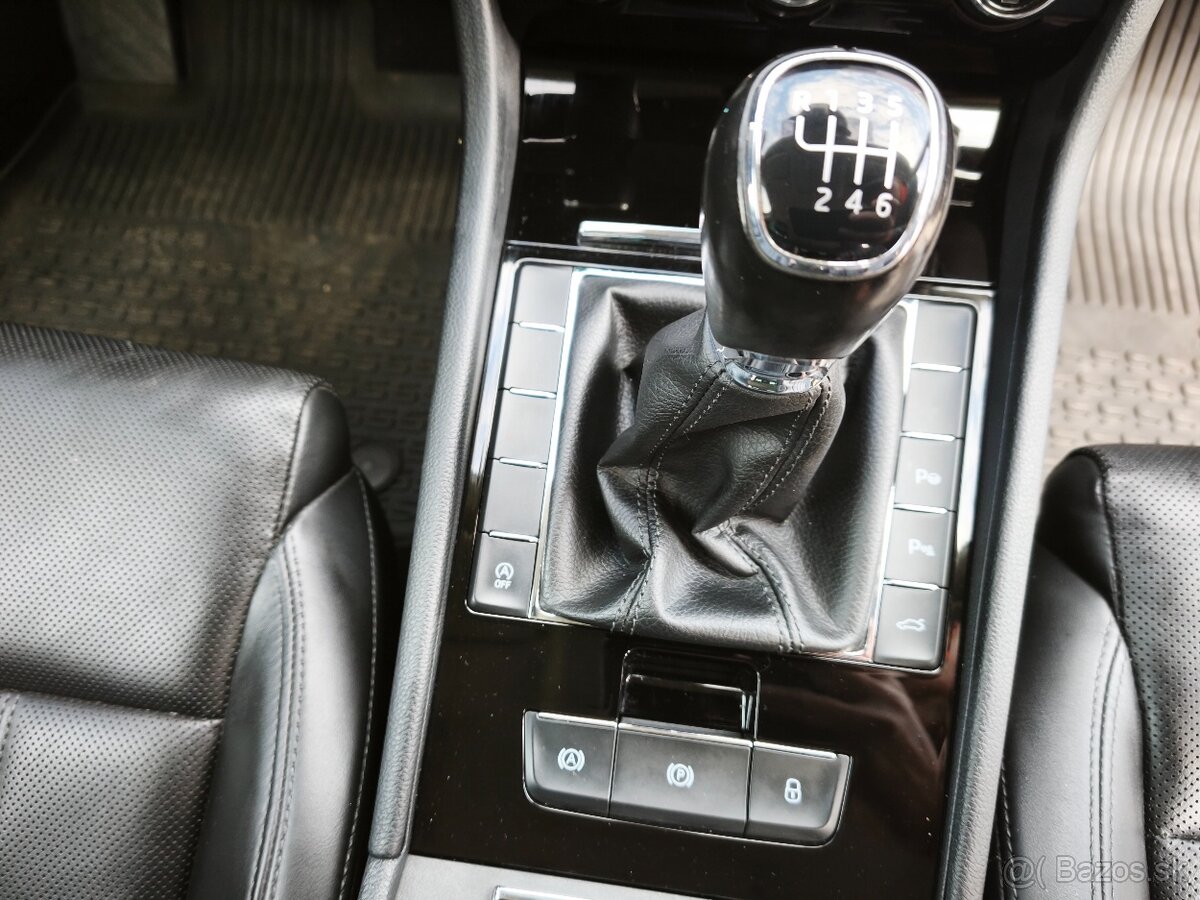 Škoda Superb Combi 1,8tsi Webasto, Odvetrávané - 13